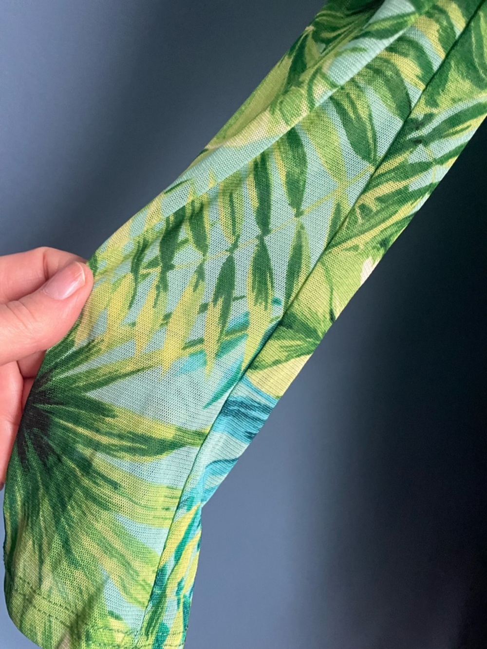 Tropical Green Stretchy Mesh Tie-Waist Swim or Beach Cover-Up J Lo Inspired - Picture 9 of 12